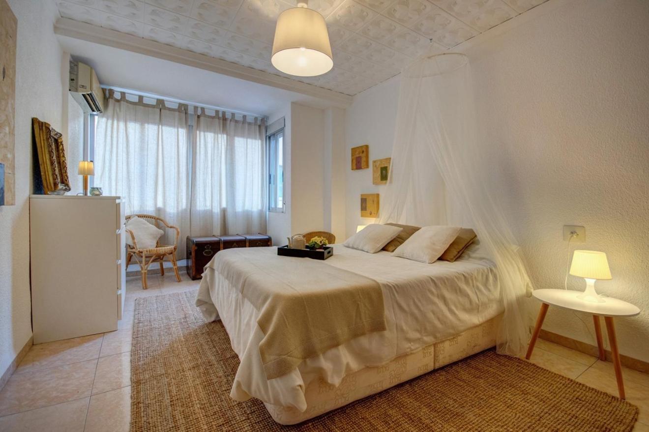 Beds & Breaks Desplat Apartment Valencia Bagian luar foto